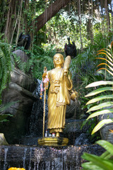 Obraz premium Golden statue