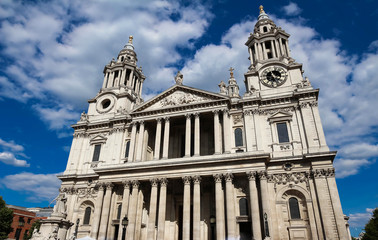 Fototapeta na wymiar The famous St Paul's cathedral , London, United Kingdom.