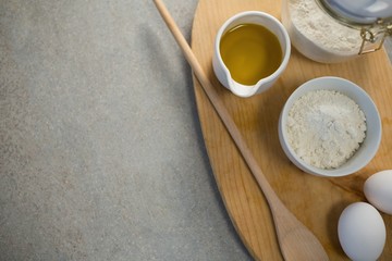Obraz na płótnie Canvas Overhead view of ingredients on cutting board