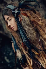 Zelfklevend Fotobehang close-up portret van mooie tribale vrouw danser in hoofdtooi © zolotareva_elina