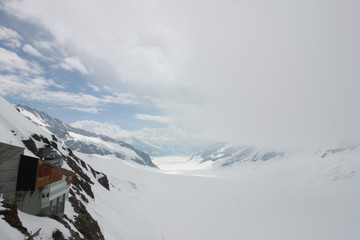 Fototapeta na wymiar Jungfrau Top of Europe, Switzerland From the viewpoint 360 degree panoramic, the popular tourist attractions of Switzerland.