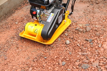 gelbe Vibrationsplatte