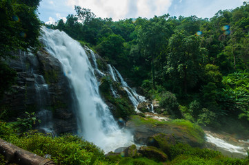 Fototapeta na wymiar waterfall in doi Intanon chiangmai thailand 