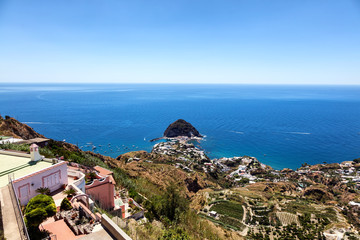 Vue sur San Angelo, Ischia,  golfe de Naples, région de Campanie, Italie