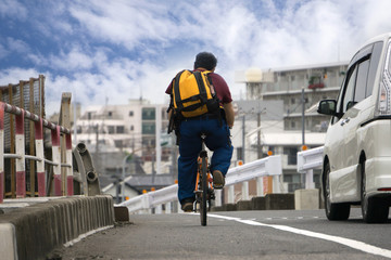 自転車 下り坂