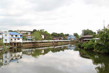 Fototapeta na wymiar Waterfront view of Chantaburi river.