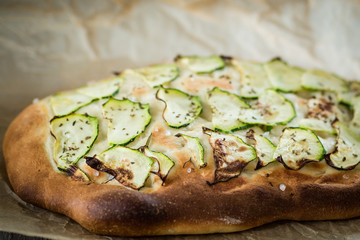 Focaccia mit Zucchini