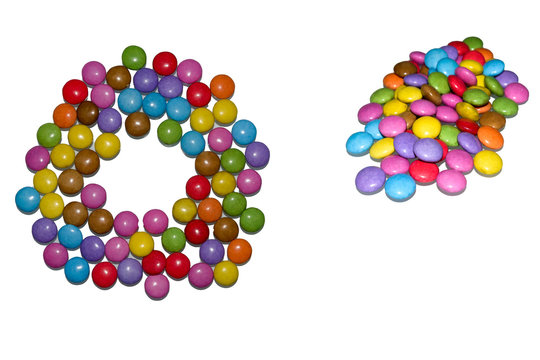 bunte smarties isoliert