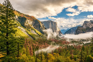 Yosemite Valley at cloudy autumn morning