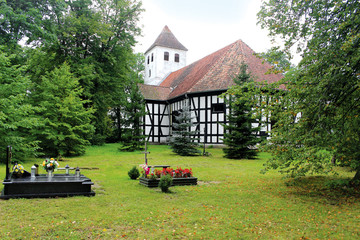 Fototapeta na wymiar Kirche St. Maximilian Kolbe in Klein Jerutten /Jerutki