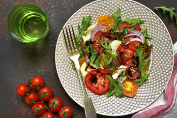 Colorful tomato salad 