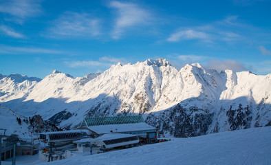Fototapeta na wymiar Panorama of the Austrian ski resort Ischgl with skiers.