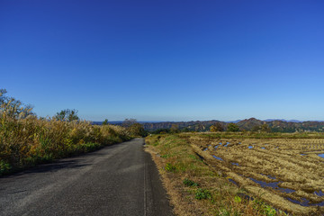 Fototapeta na wymiar 秋の魚沼スカイラインから見た風景