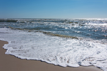 Fototapeta na wymiar Teal Blue Ocean Water Wave