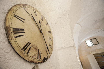 Vecchi orologio a muro