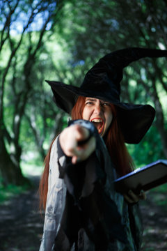 Picture of screaming witch with outstretched hand