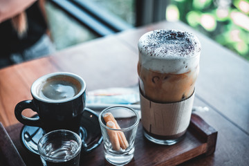 Cold and hot coffee break order