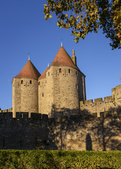 Fototapeta na wymiar Torres en la ciudad vieja de Carcassonne. Languedoc. Francia