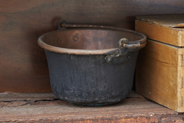 Fototapeta na wymiar old copper pot
