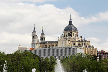 Obraz premium Almudena Cathedral, Madrid, Spain 