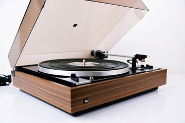 Gramofon stereo analogowe brzmienie wkładka gramofonowa © Damian