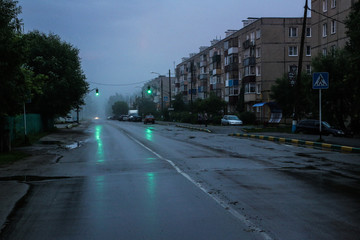 Улица после дождя вечером