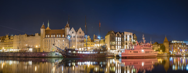 Fototapeta na wymiar evening panorama of Gdansk