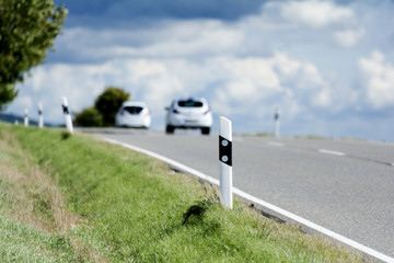 Landstrasse im Sonnenschein