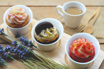 cupcakes on the wood table 