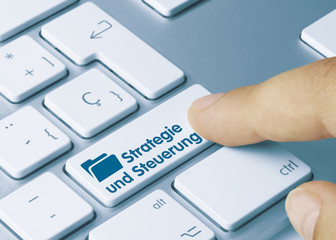 Strategie und Steuerung