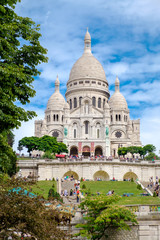 Fototapeta premium Bazylika Sacre Coeur na Montmartre w Paryżu