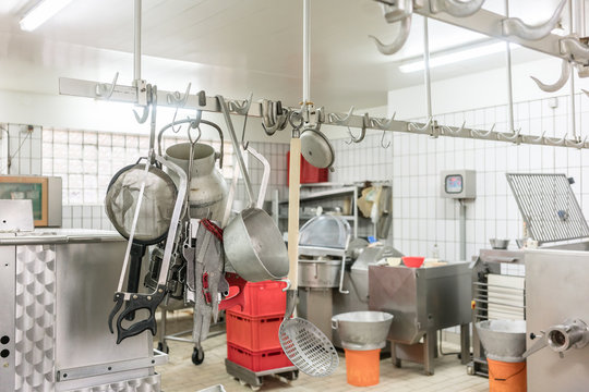 Tools and machines in traditional butchery