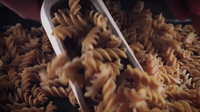 4k Italian Pasta Whole Wheat Fusilli in Scoop
