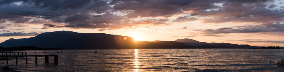 Obraz premium Panorama Garda jezioro, Garda jezioro, Włochy, Europa