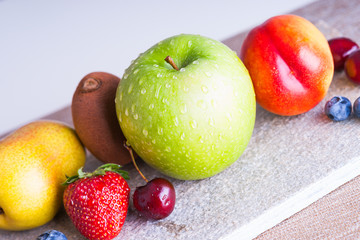 Fresh fruits and berries 