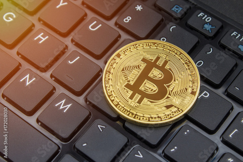 Bitcoin Trading On Laptop Buying And Selling Online Physical - 
