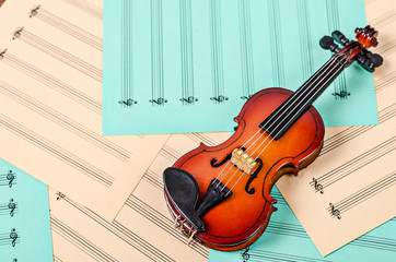 Violin on blank sheets note.