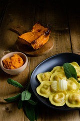 Pasta ripiena di zucca, fuoco selettivo