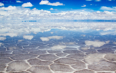 Fototapeta na wymiar Salar de Uyuni - Salzwüste