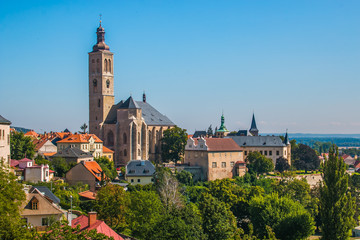 Veduta panoramica della cittadina medievale di Kutna Hora con la chiesa di San Giacomo