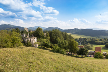 Obraz premium the ruins of the castle Sklabina, Slovakia
