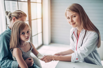 Little girl with pediatrician
