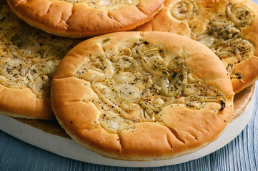 Traditional polish bread with onion known as cebularz. © O.B.