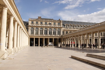 Fototapeta na wymiar Palais Royale à Paris