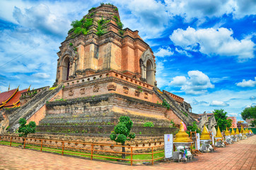 Fototapeta na wymiar Wat Chedi Luang temple in Chiangmai Thailand