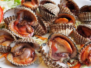 cook cockles Thai style