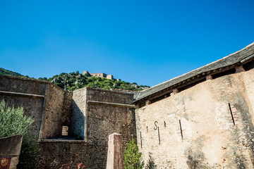 Fototapeta na wymiar Villefranche de Conflent et ses remparts