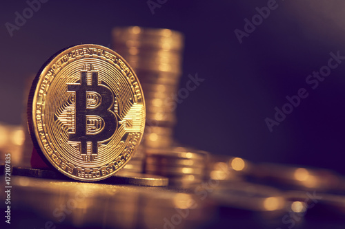 Finance information on bitcoin cryptocurrancy supply and demand