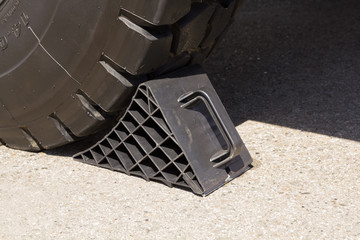 Parking stop for car wheels