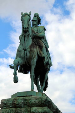 Standbild Kaiser Wilhelm I. an der Kölner Hohenzollernbrücke
